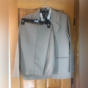 Vicki Wayne Taupe Blazer and Pants Set